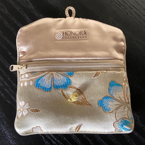 *SALE* Silk Jewelry Pouch with Zipper Closure - Picture 6 of 9